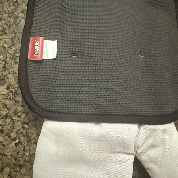 Peanuts Brand Oven Mitts - Picture 2 of 2